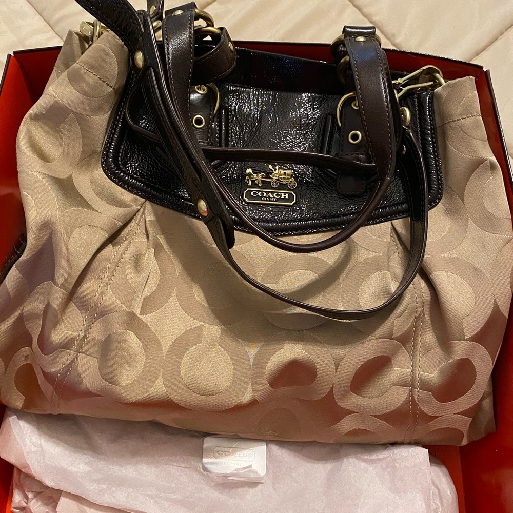 Authentic Signature Coach hand bag/shoulder bag